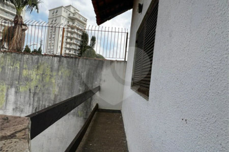 Sobrado à venda com 6 quartos, sendo 4 suítes,  em Vila Oliveira, Mogi das Cruzes, SP