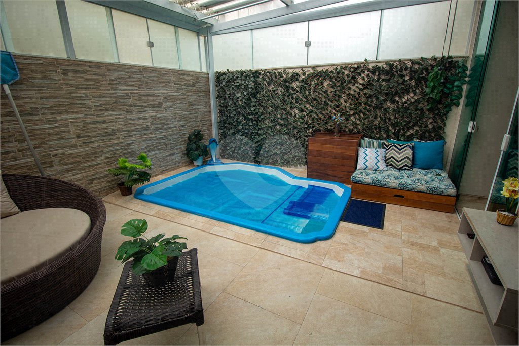 Casa à venda com 3 quartos, sendo 1 suíte, no condomínio Village Christian, São Roque - SP