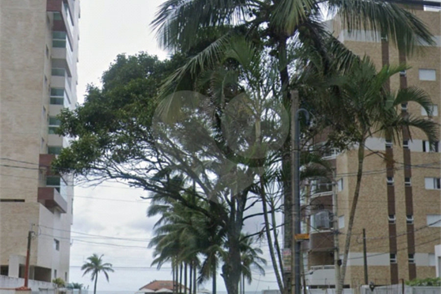 Apartamento à venda com 2 quartos, sendo 1 suíte, no Centro, Mongaguá, SP