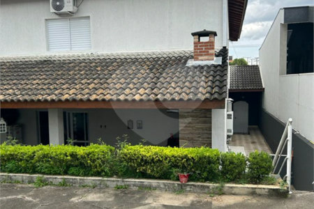 Casa à venda com 3 quartos, sendo 1 suíte,  em Vila Vitória, Mogi das Cruzes, SP