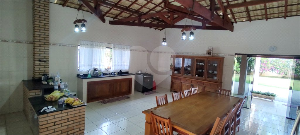 Casa à venda com 4 suítes no Centro, Extrema, MG