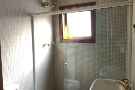 Casa à venda com 3 quartos, sendo 2 suítes,  no condomínio Aruã, Mogi das Cruzes - SP