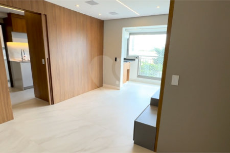 Apartamento à venda com 3 quartos, sendo 1 suíte,  em Parque Industrial Tomas Edson, São Paulo, SP