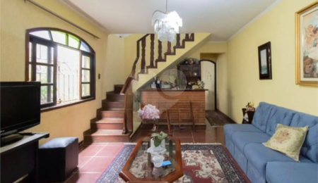 Casa à venda com 3 quartos, sendo 2 suítes,  em Jardim Santa Mena, Guarulhos, SP
