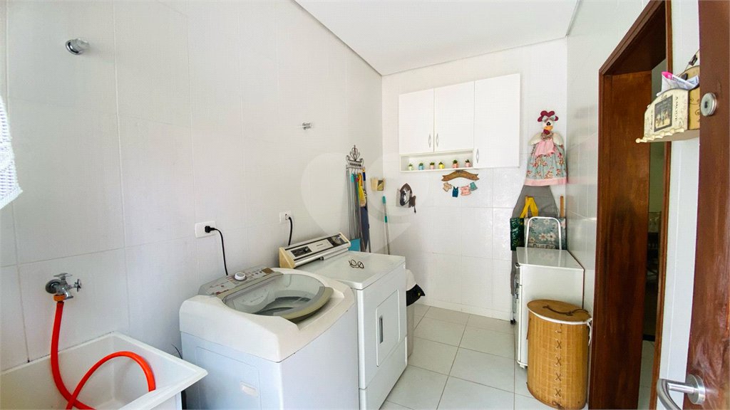 Casa à venda com 3 suítes em Dos Finco, São Bernardo do Campo, SP