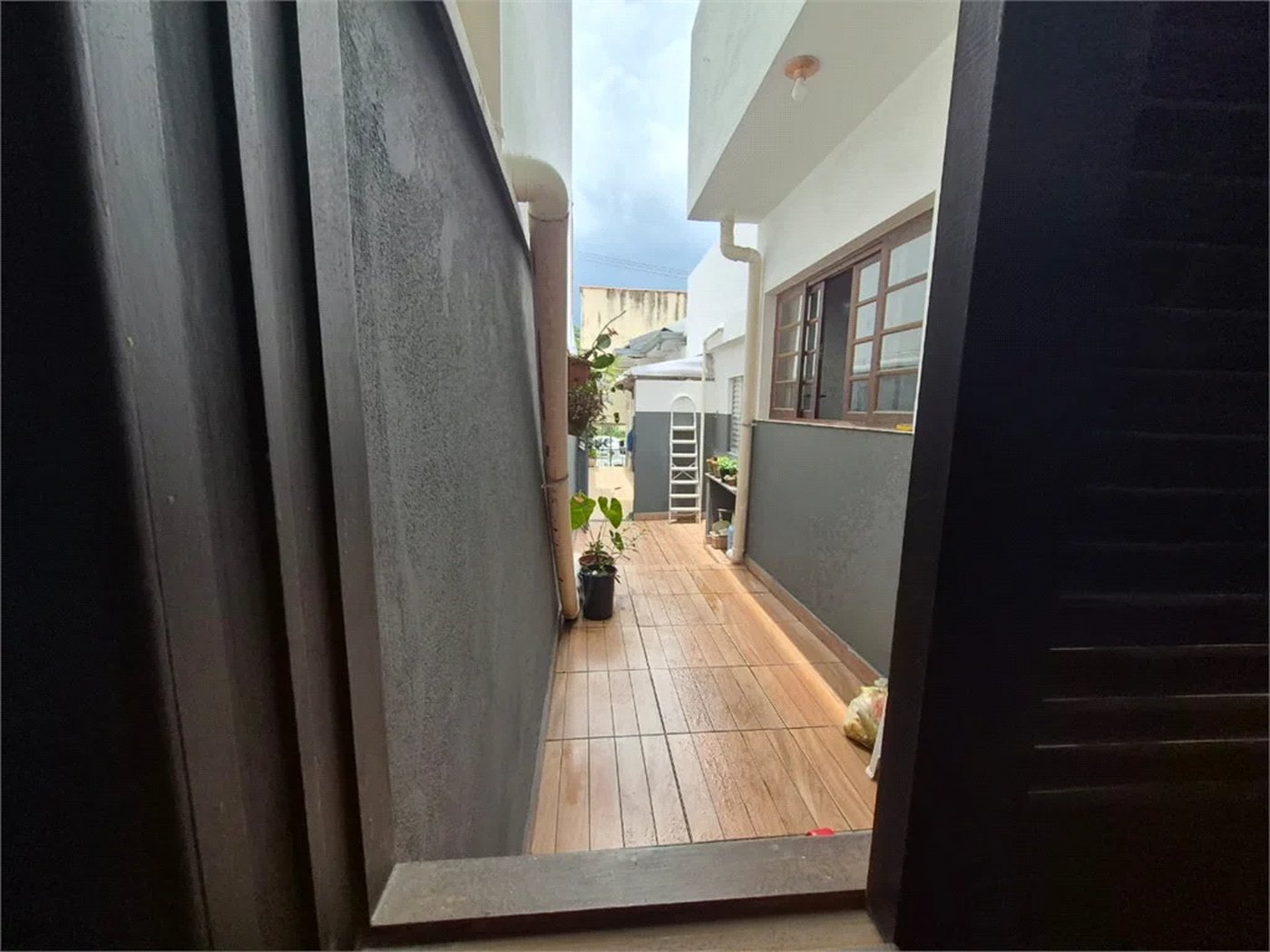 Casa à venda com 4 quartos, sendo 1 suíte,  no condomínio Residencial Alto da Lapa II, São Paulo - SP