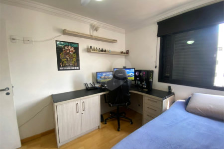 Apartamento à venda com 4 quartos, sendo 2 suítes, em Vila Hamburguesa, São Paulo, SP