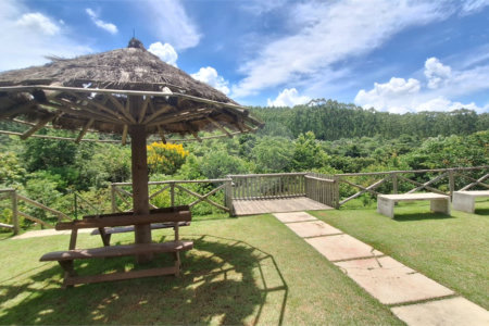 Casa à venda com 4 quartos, sendo 3 suítes,  no condomínio Fazenda Alta Vista, Salto de Pirapora - SP