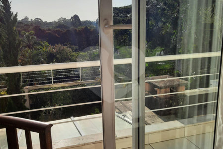 Casa à venda com 4 suítes no condomínio Las Cumbres, São Paulo - SP
