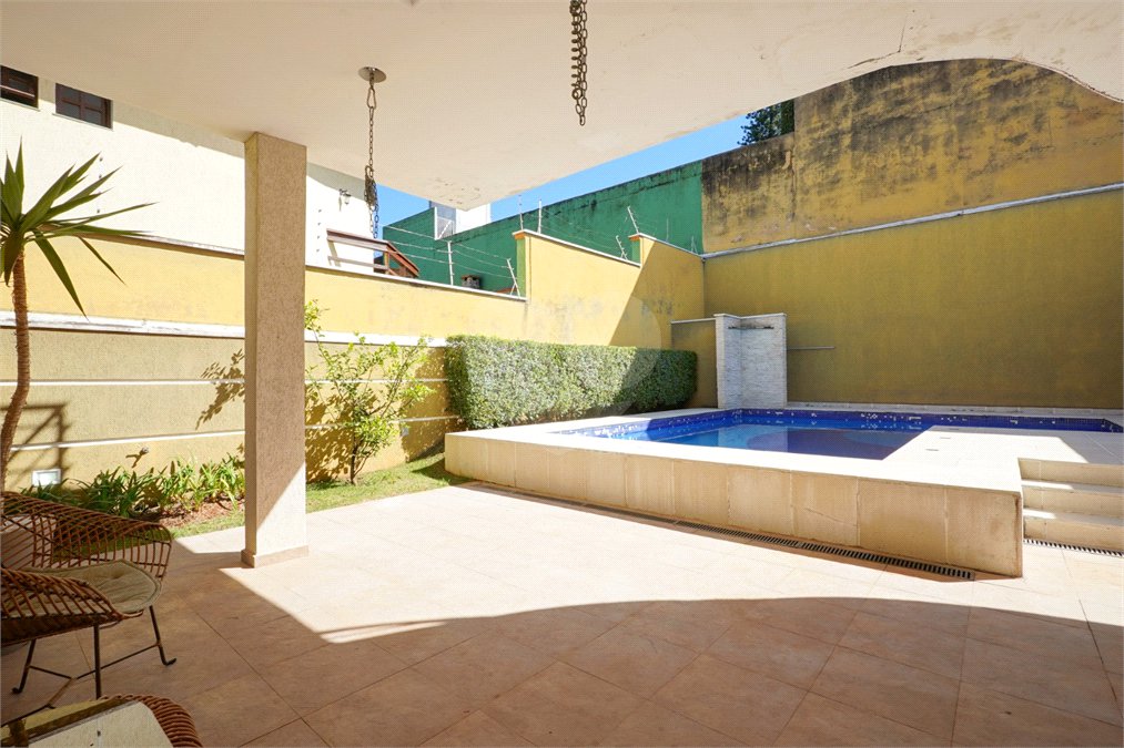Casa à venda ou para alugar com 4 suítes em Interlagos, São Paulo, SP