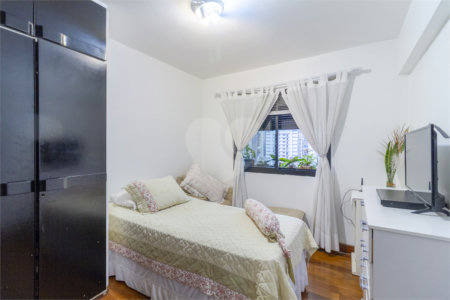 Apartamento à venda com 4 quartos, sendo 1 suíte, em Indianópolis, São Paulo, SP