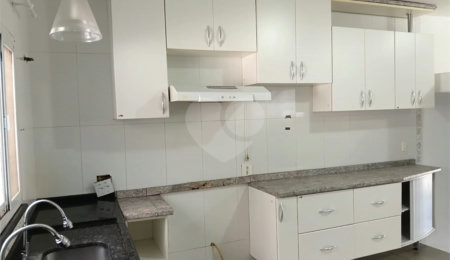 Casa à venda com 3 suítes em Vila Mike, São Roque, SP