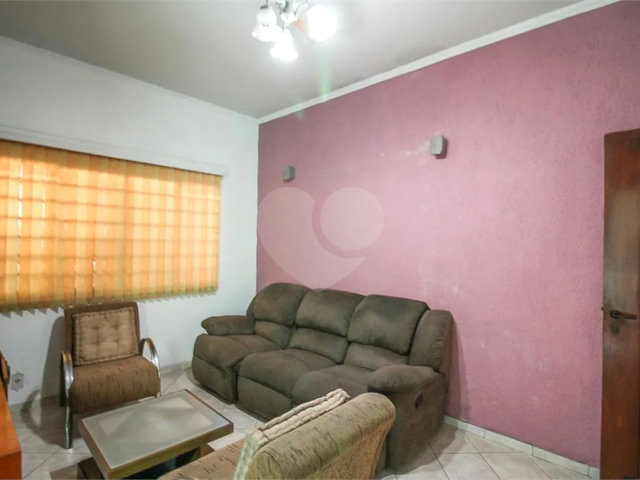 Sobrado para alugar com 3 quartos, sendo 2 suítes,  em Jaraguá, São Paulo, SP