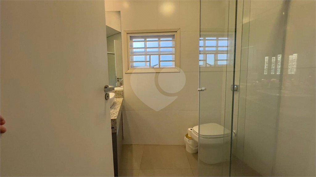 Casa à venda com 3 quartos, sendo 1 suíte,  no condomínio Jardim das Flores, Sorocaba - SP