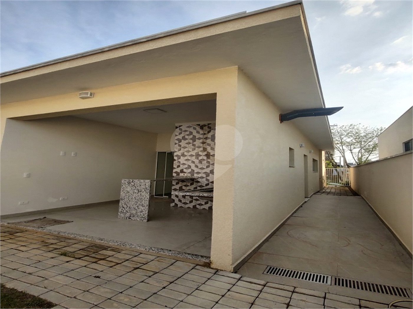 Casa à venda com 3 quartos, sendo 1 suíte,  no condomínio Atibaia Park 1, Atibaia - SP
