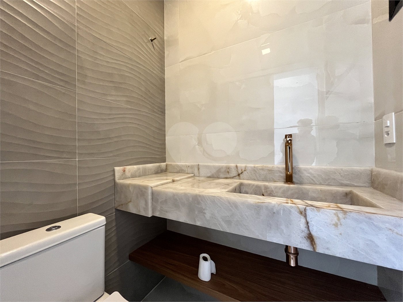 Casa à venda com 4 suítes no condomínio Mont Blanc, Sorocaba - SP