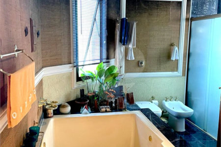 Apartamento à venda ou para alugar com 4 quartos, sendo 3 suítes, em Jardim Vitória Régia, São Paulo, SP