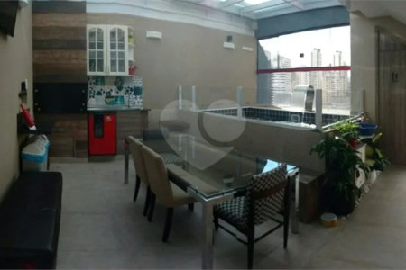 Duplex à venda com 3 quartos, sendo 1 suíte, em Vila Andrade, São Paulo, SP
