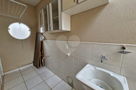 Casa à venda com 3 quartos, sendo 1 suíte,  no condomínio Residencial Felicitá, Sorocaba - SP