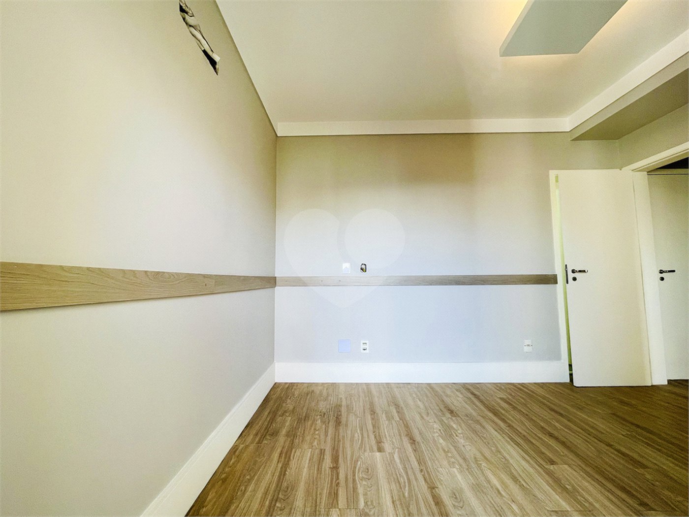 Apartamento à venda com 3 suítes em Vila Gilda, Santo André, SP