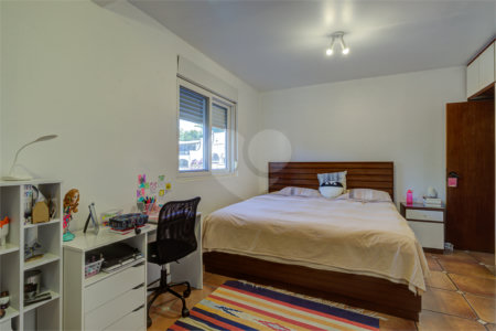 Casa de Vila à venda com 4 quartos, sendo 2 suítes,  em Jardim Marajoara, São Paulo, SP