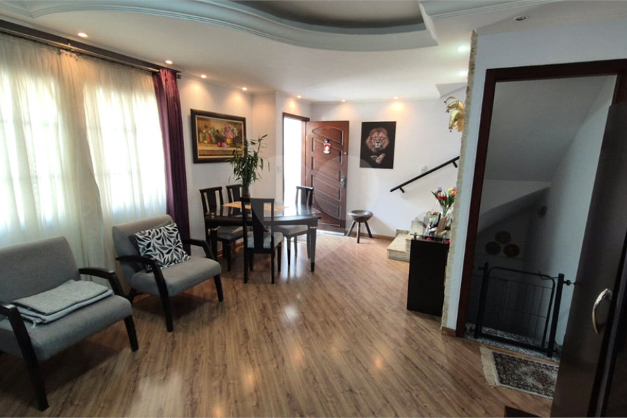 Casa à venda com 3 quartos, sendo 1 suíte, no condomínio Indefinido_ernani Pinto_439, São Paulo - SP