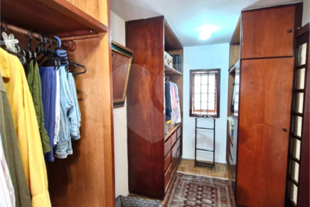 Casa à venda com 4 quartos, sendo 1 suíte,  em Granja Julieta, São Paulo, SP