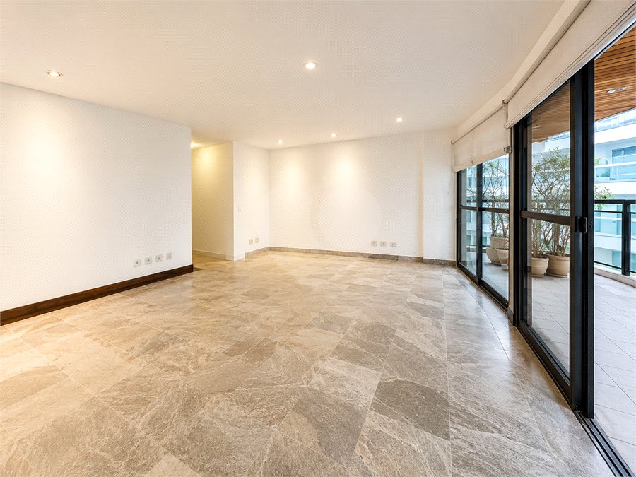 Apartamento à venda com 2 suítes em Lagoa, Rio de Janeiro, RJ