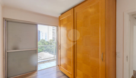 Apartamento à venda ou para alugar com 3 quartos, sendo 1 suíte, em Campo Belo, São Paulo, SP