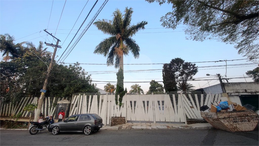 Casa Térrea à venda com 5 quartos, sendo 2 suítes, em Chácara Monte Alegre, São Paulo, SP