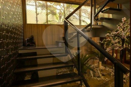 Sobrado à venda com 4 suítes em Morumbi, São Paulo, SP
