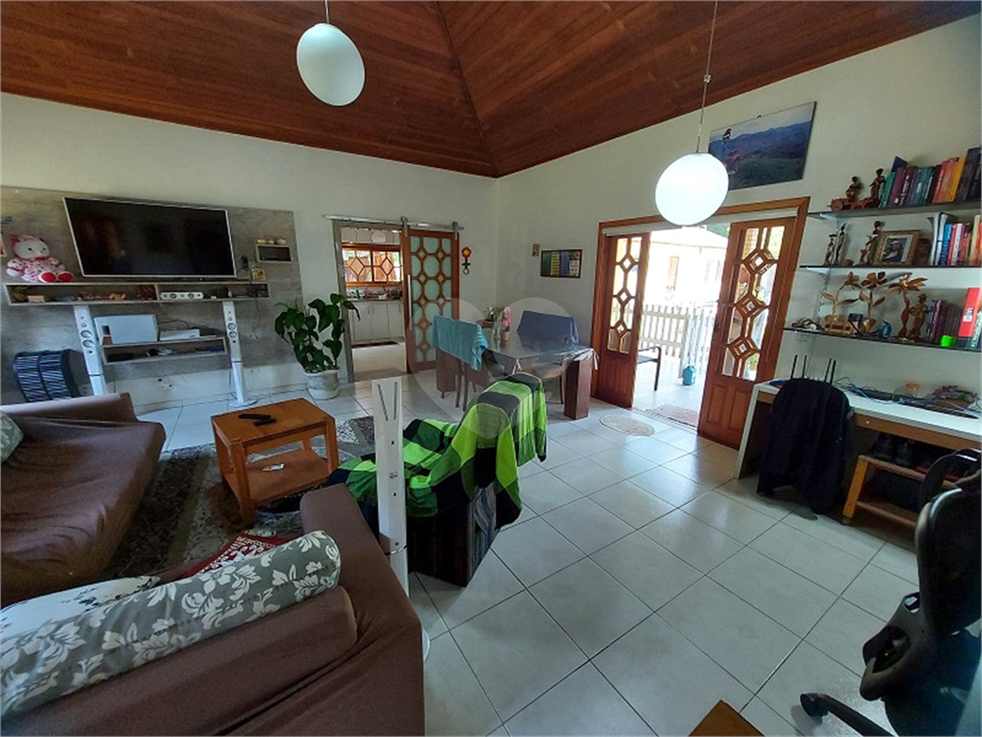 Casa à venda com 4 quartos, sendo 1 suíte, no Centro, Ibiúna, SP