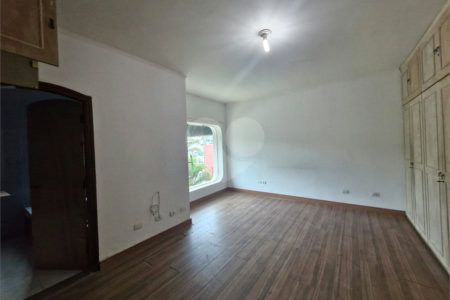 Casa à venda com 3 quartos, sendo 2 suítes, em Jardim Franca, São Paulo, SP