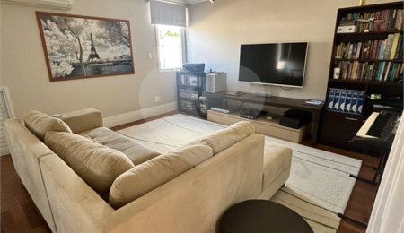 Casa à venda com 4 quartos, sendo 3 suítes,  no condomínio Vila Carmel, São Paulo - SP