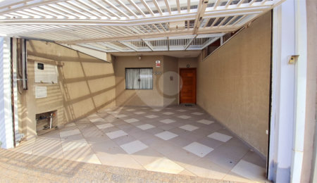 Sobrado à venda com 3 quartos, sendo 1 suíte,  em Jardim Leocádia, Sorocaba, SP