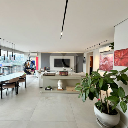 Apartamento à venda com 3 suítes em Vila Romana, São Paulo, SP