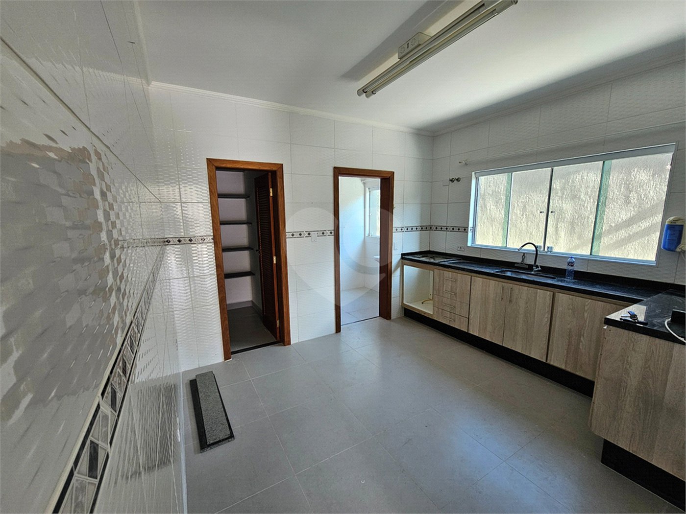 Casa à venda com 3 quartos, sendo 1 suíte, em Jardim Maristela, Atibaia, SP
