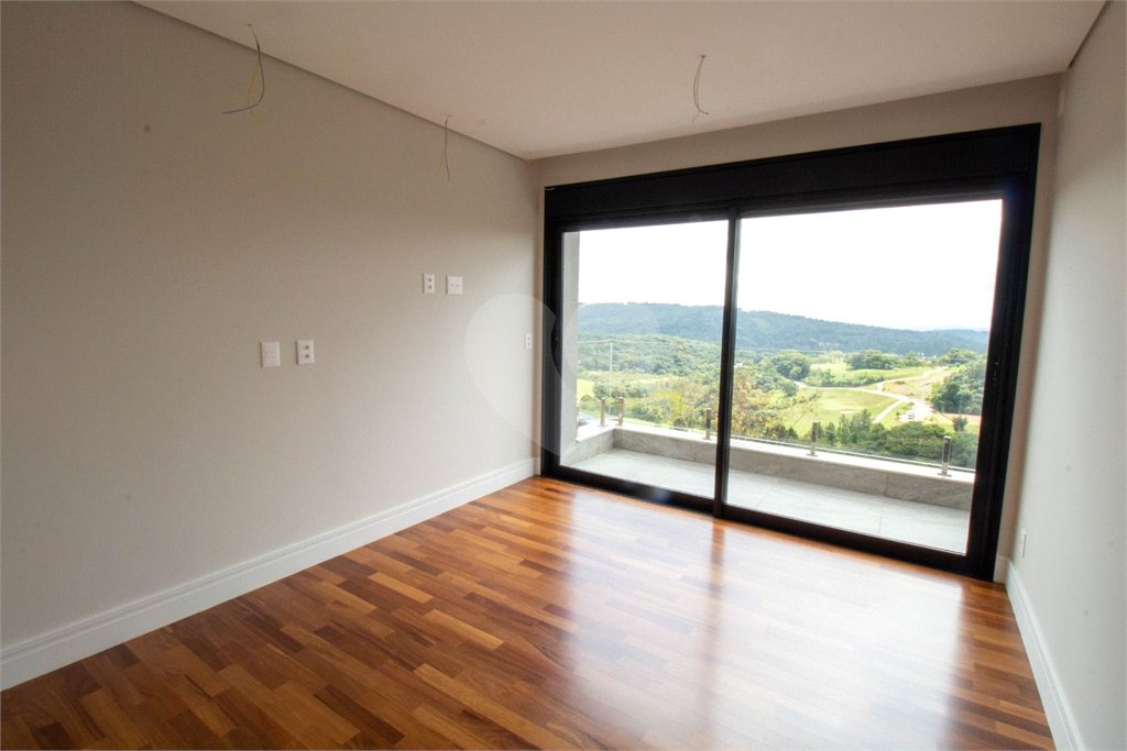 Casa à venda com 5 quartos, sendo 4 suítes, em Vila Darcy Penteado (mailasqui), São Roque, SP