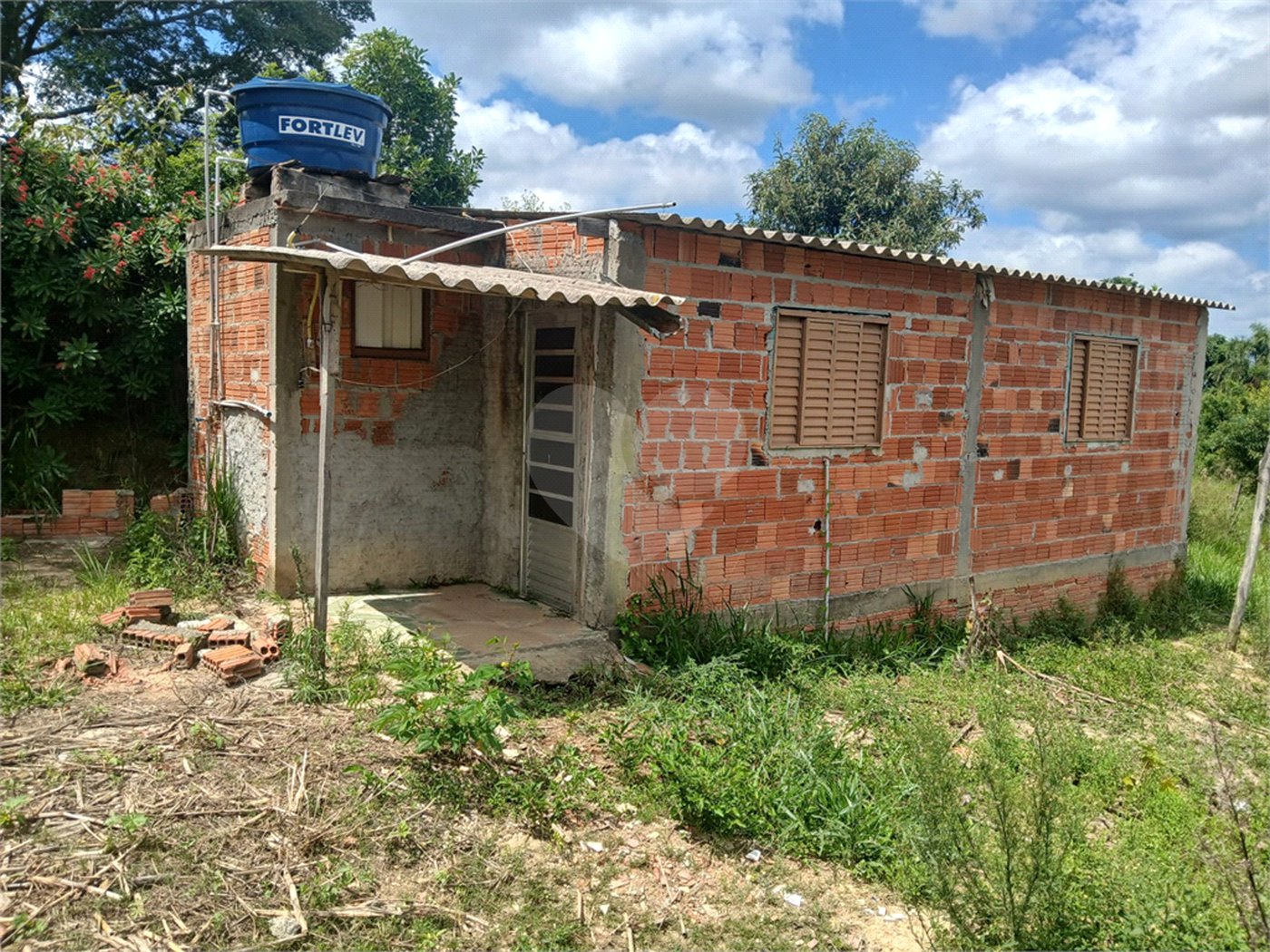 Terreno à venda com 1 quarto em Bairro Biscoito Duro, Itapetininga, SP