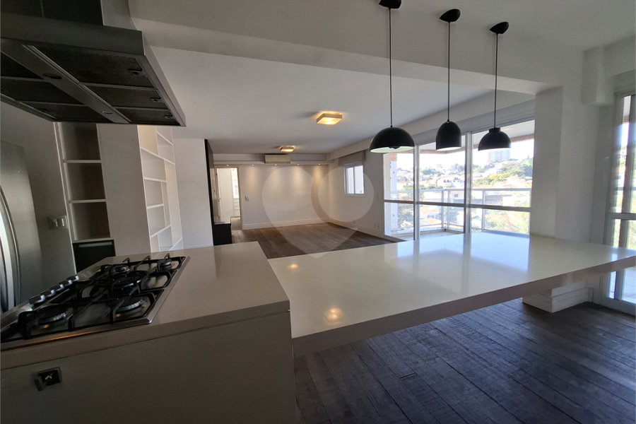 Apartamento à venda com 3 suítes em Lapa, São Paulo, SP