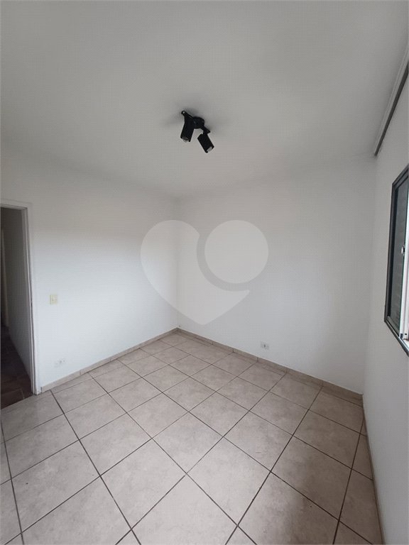Casa à venda com 3 quartos, sendo 1 suíte, em Jardim Santo Elias, São Paulo, SP