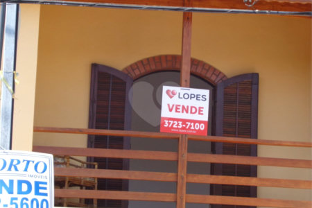 Sobrado à venda com 3 quartos, sendo 1 suíte, em Jardim Monte Kemel, São Paulo, SP