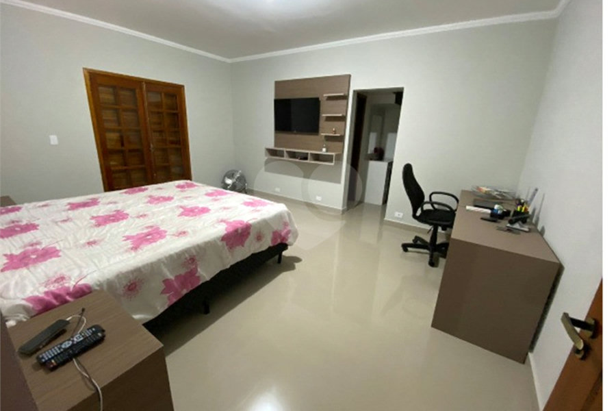 Chácara à venda com 3 suítes em Jundiaizinho (terra Preta), Mairiporã, SP