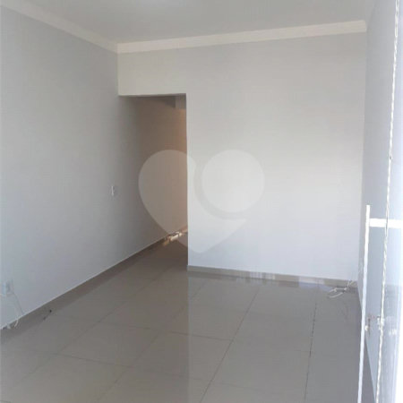 Sobrado à venda com 2 suítes em Jardim Nely, Indaiatuba, SP