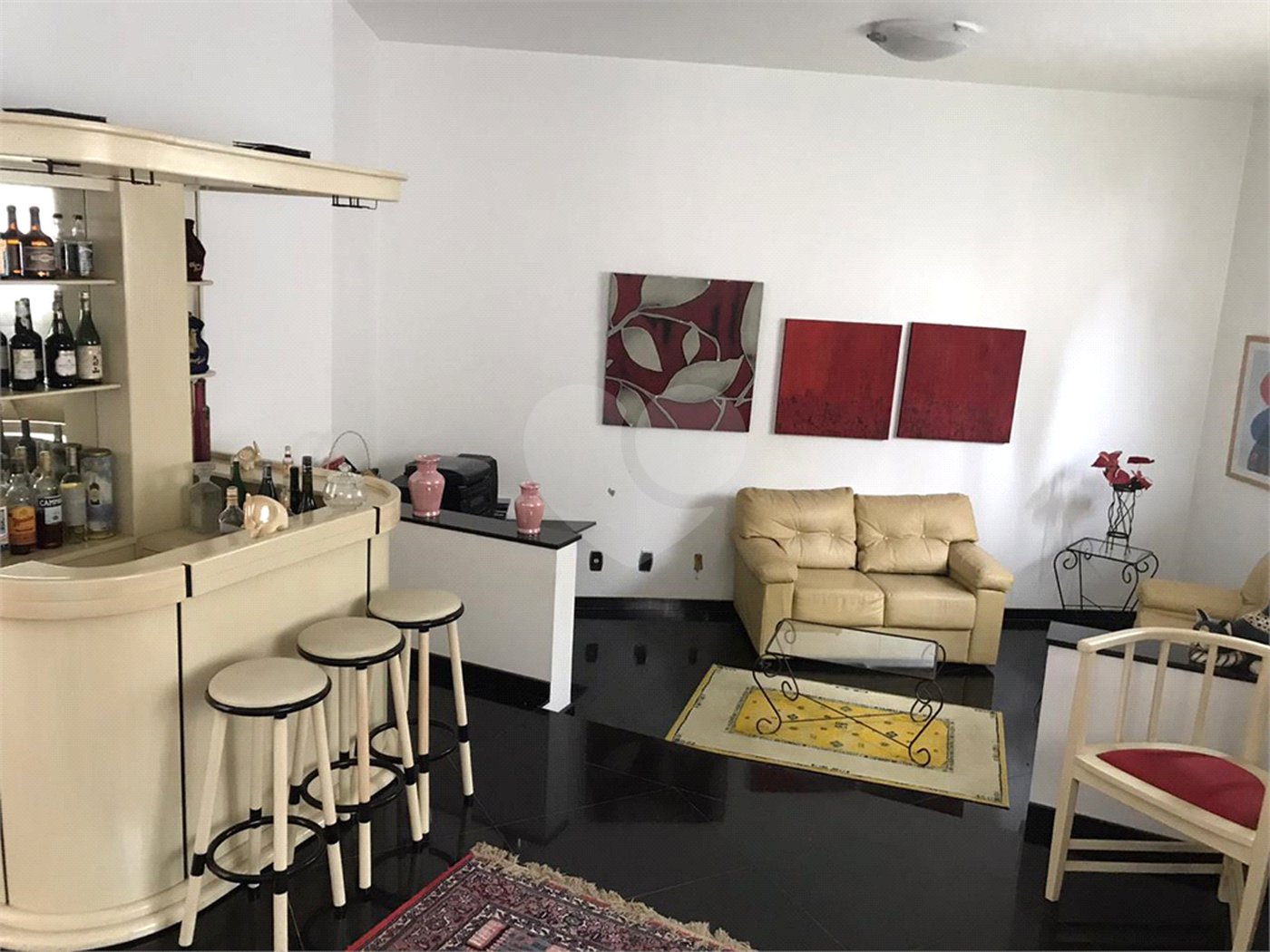 Casa à venda com 2 quartos, sendo 3 suítes, em Vila Oliveira, Mogi das Cruzes, SP