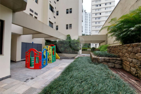 Apartamento à venda com 3 quartos, sendo 1 suíte, em Real Parque, São Paulo, SP