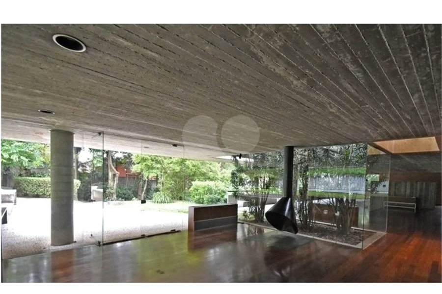 Casa com 976 m² e terreno de 3.100 m², à venda por R$ 16.000.000,00