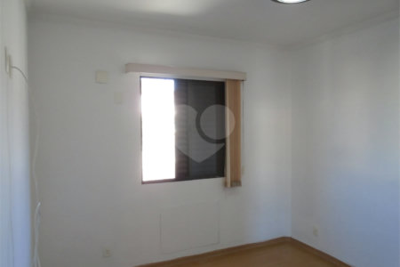 Apartamento à venda com 3 quartos, sendo 1 suíte, em Vila Oliveira, Mogi das Cruzes, SP