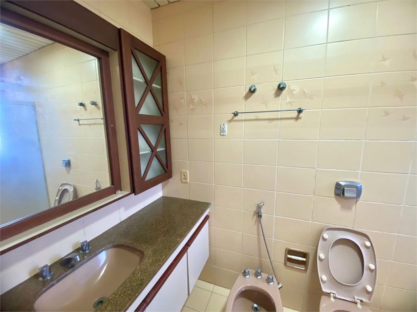 Apartamento Residencial à venda, Centro, Guarujá - AP1385.