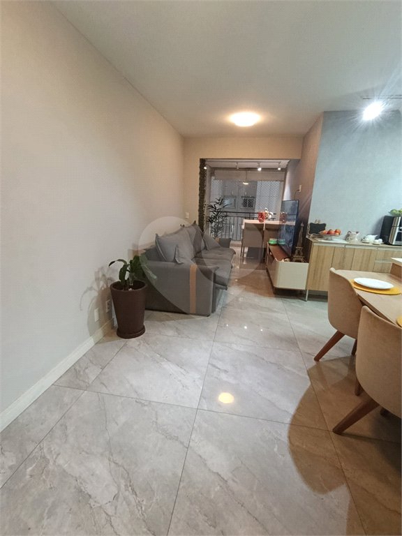 Apartamento à venda com 3 quartos, sendo 1 suíte, em Jardim Flor da Montanha, Guarulhos, SP